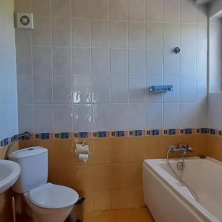 Ваканционна къща грейп хаус