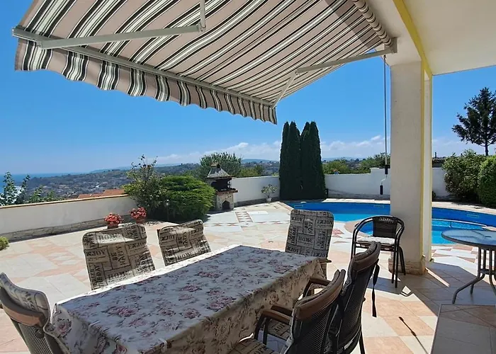 Byala Grape House Semesterbostad *