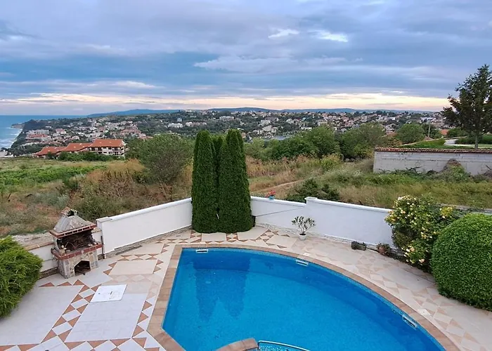 Semesterbostad Byala Grape House Bjala