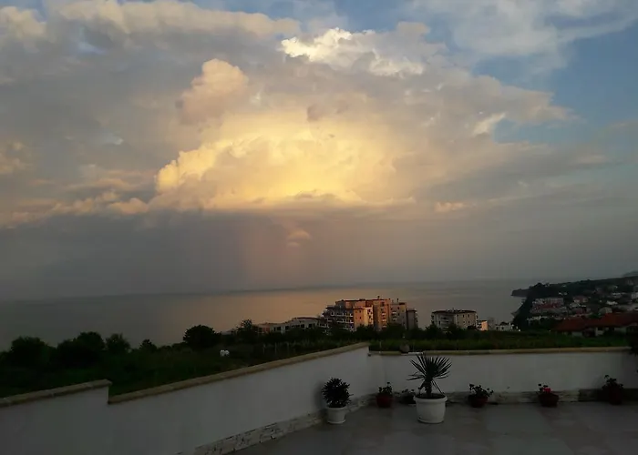 Semesterbostad Byala Grape House Bjala