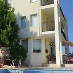 Byala Grape House 度假居 比亚拉