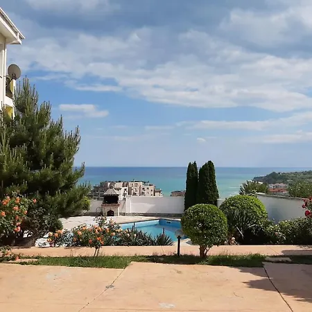 بيت للعطل Byala Grape House *