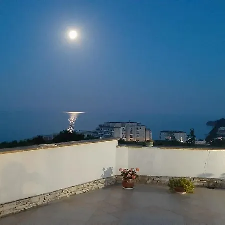 Byala Grape House بيت للعطل