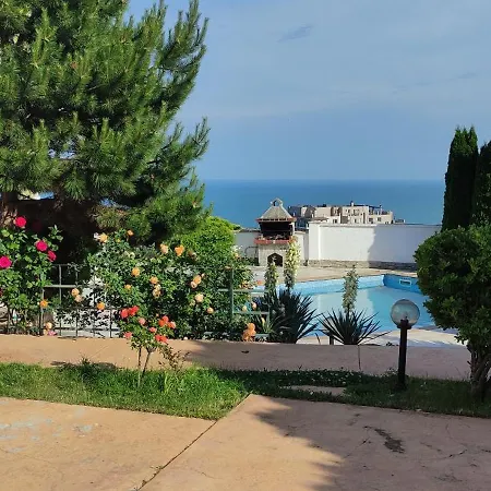 بيت للعطل Byala Grape House بايالا